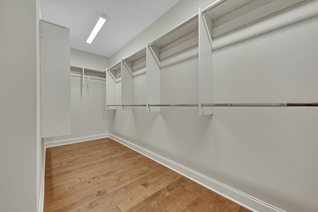 Image #33 for Martin